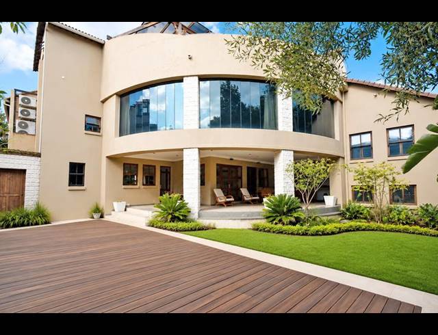 4 BEDROOM HOUSE FOR SALE IN BENMORE GARDENS
